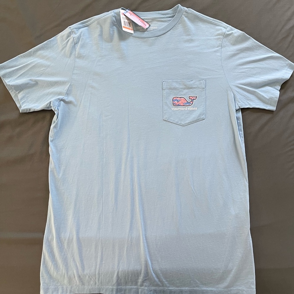 Vineyard Vines T-shirt